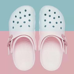 Crocs reel cover